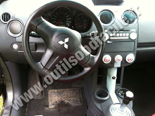 Mitsubishi Colt - Tableau de bord