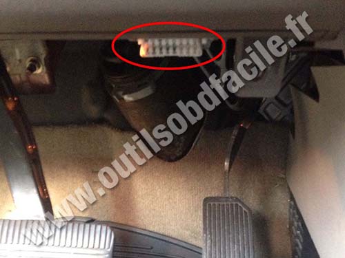 Nissan Quest - Prise OBD