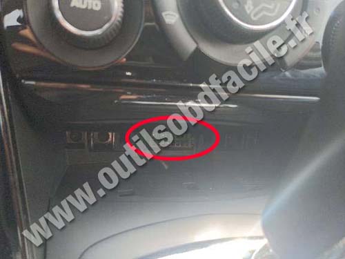 Peugeot 408 - Prise OBD